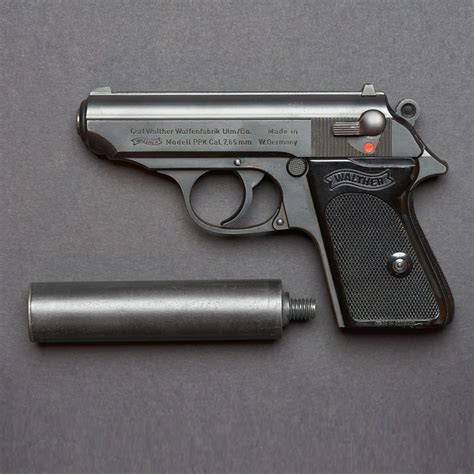 Close-Up of Bond with Walther PPK